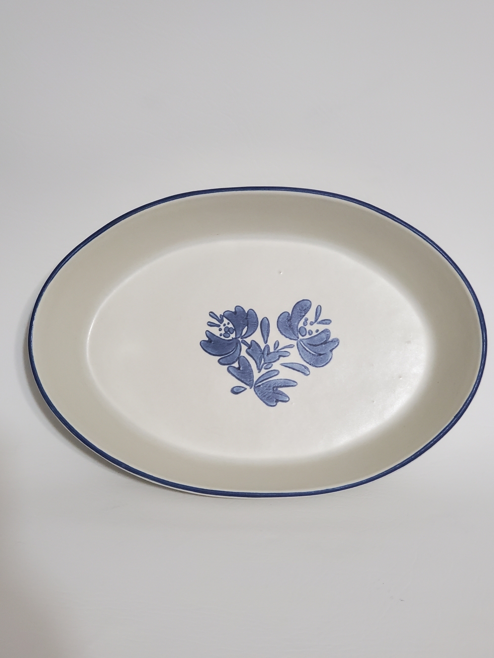 Pfaltzgraff Yorktowne Casserole Dish Oval Blue Flowers